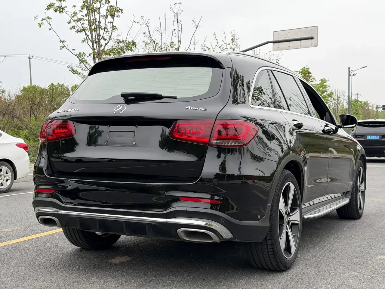 Mercedes-Benz GLC 2023 GLC 300 L 4MATIC Sport 5-Seater фото 13