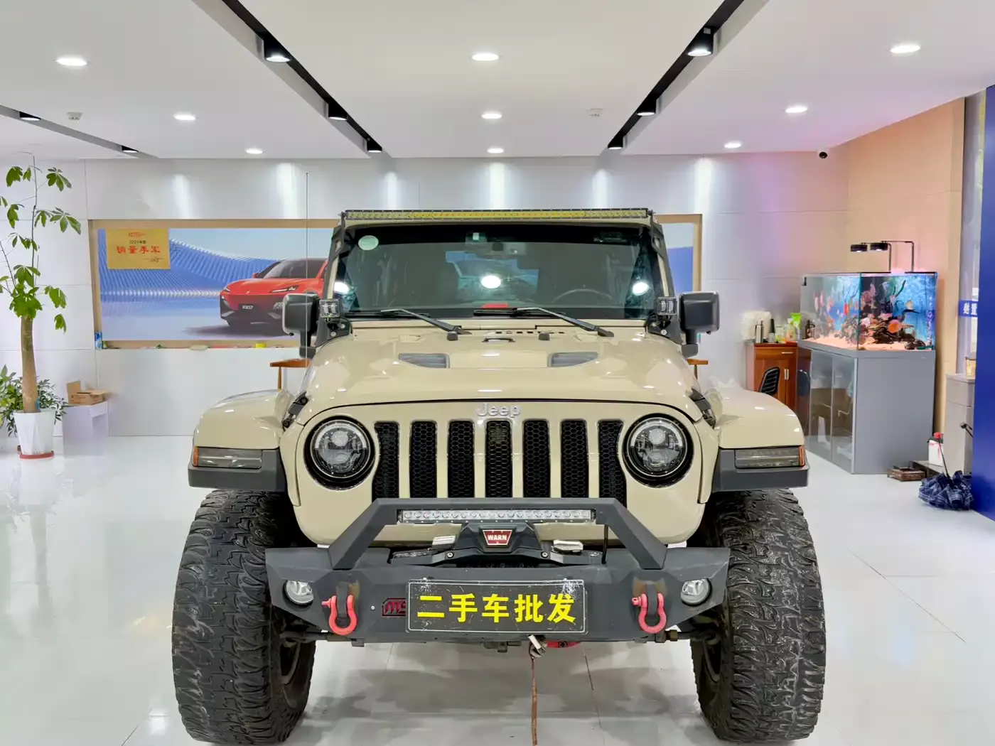 Jeep Wrangler 2015 3.0L Sahara 4-Door Comfort Edition фото 2
