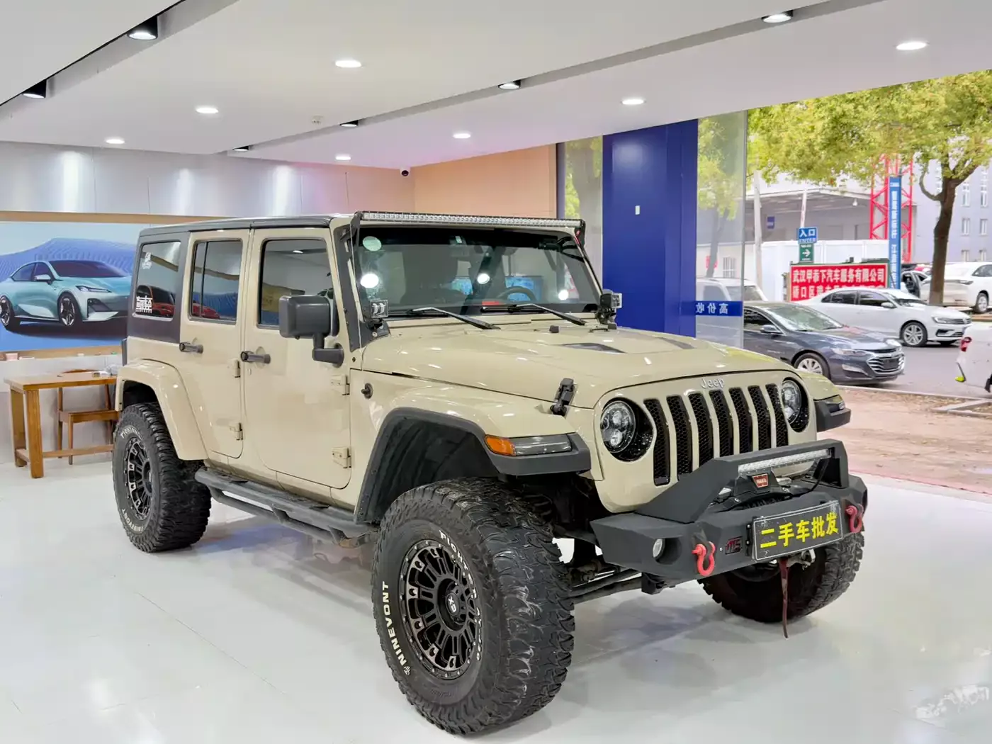 Jeep Wrangler 2015 3.0L Sahara 4-Door Comfort Edition фото 3
