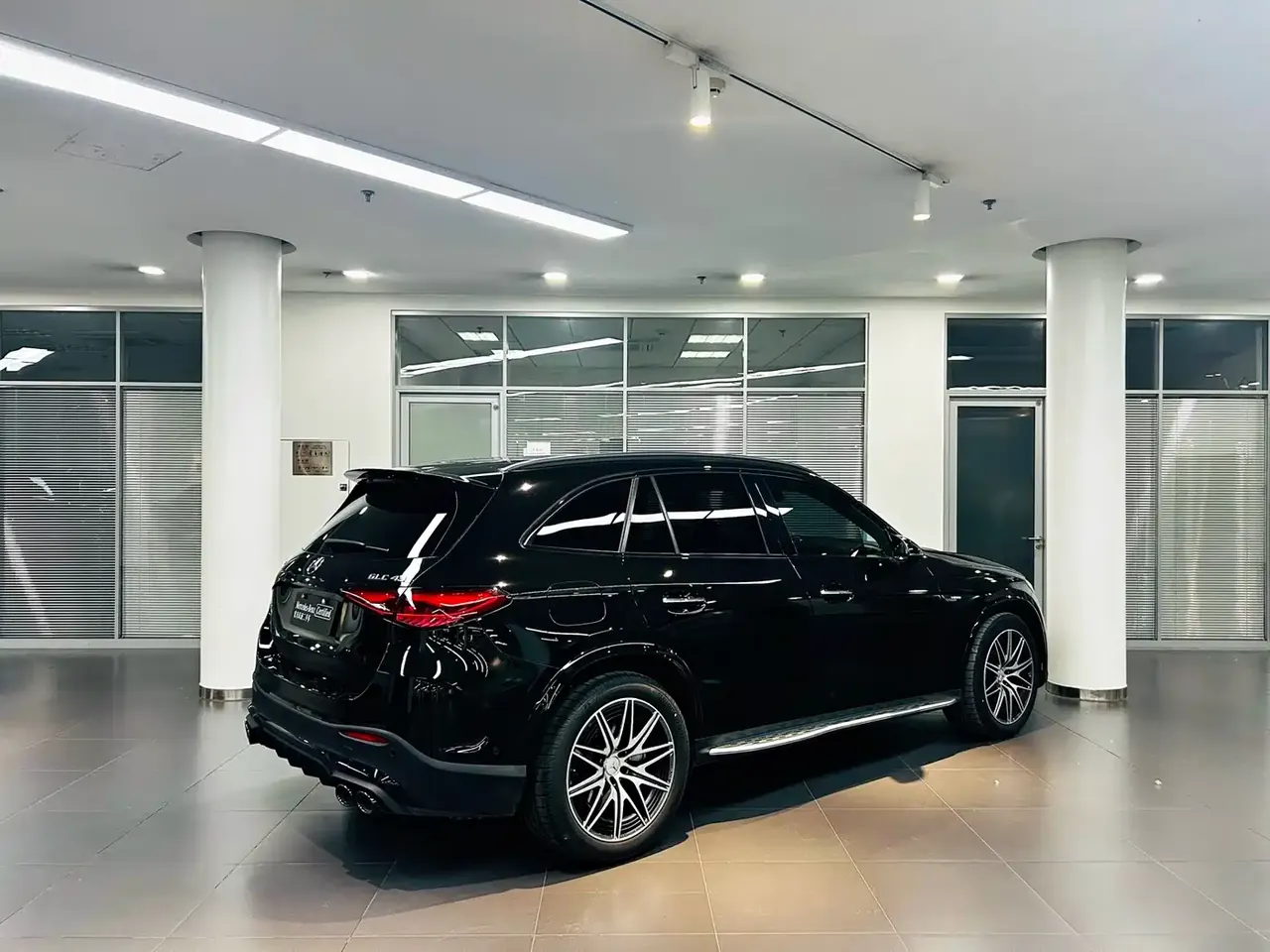 Mercedes-Benz GLC AMG 2024 AMG GLC 43 4MATIC фото 4