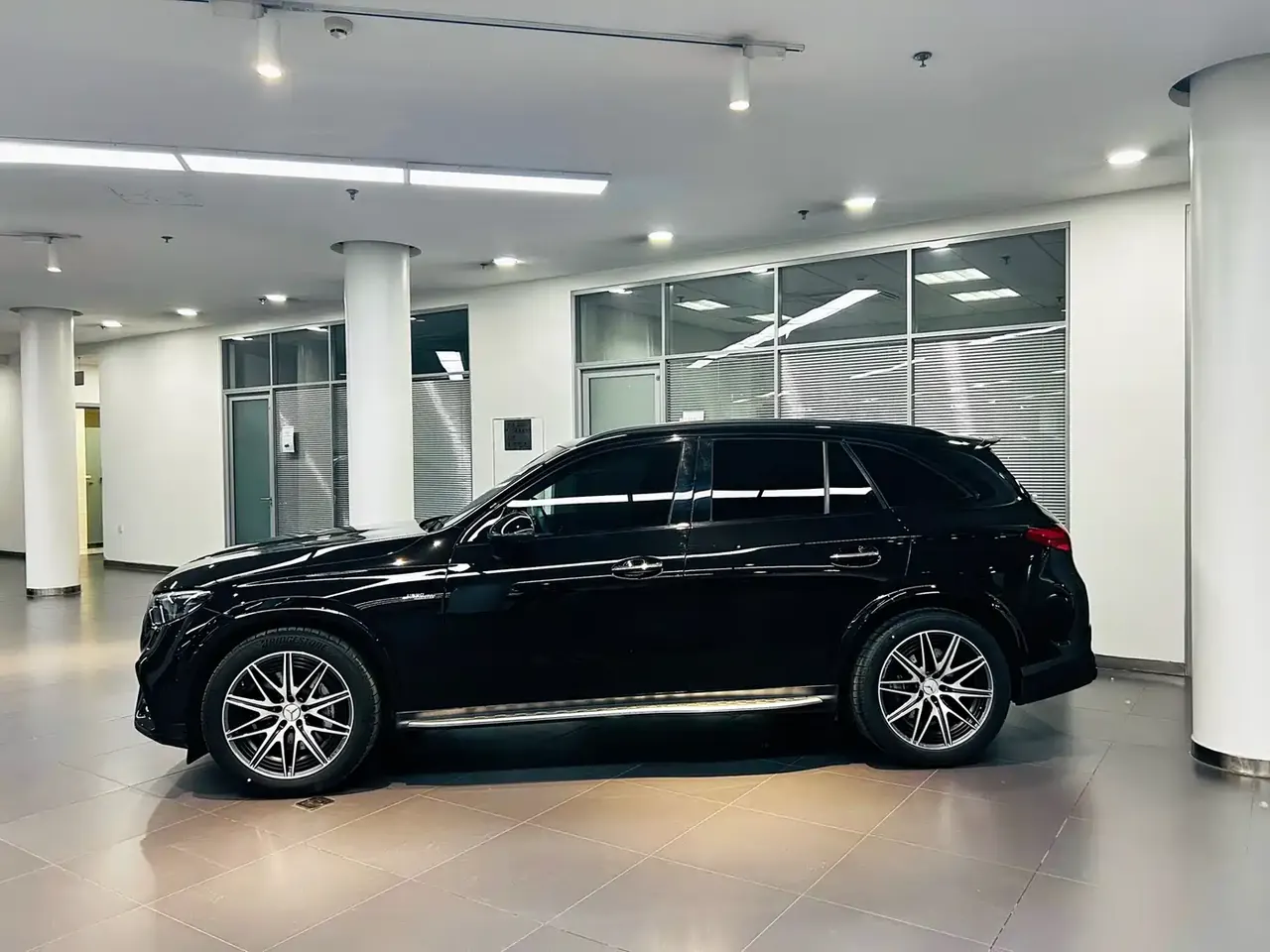 Mercedes-Benz GLC AMG 2024 AMG GLC 43 4MATIC фото 8