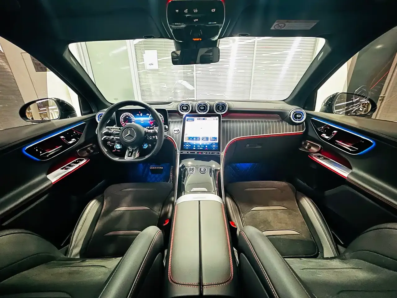 Mercedes-Benz GLC AMG 2024 AMG GLC 43 4MATIC фото 17