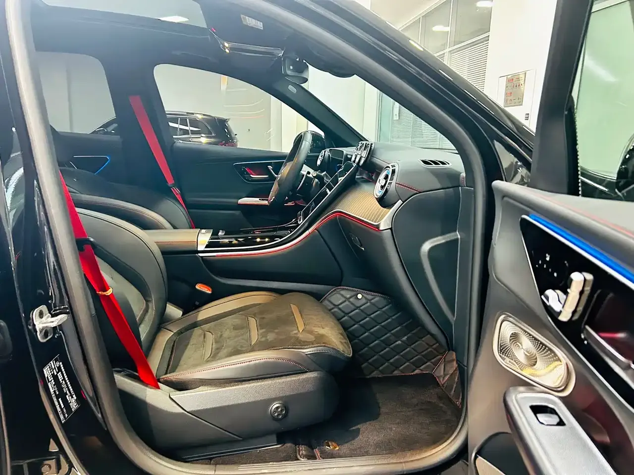 Mercedes-Benz GLC AMG 2024 AMG GLC 43 4MATIC фото 21