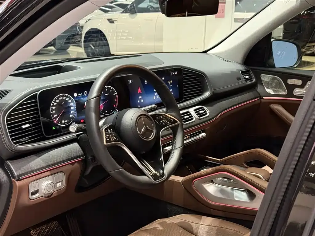 Mercedes-Benz GLE 2025 Facelift GLE 450 4MATIC Luxury Model фото 10