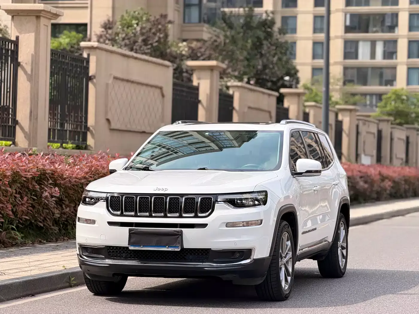 Jeep Grand Commander 2018 2.0T AWD Premium Navigation Edition (China V)