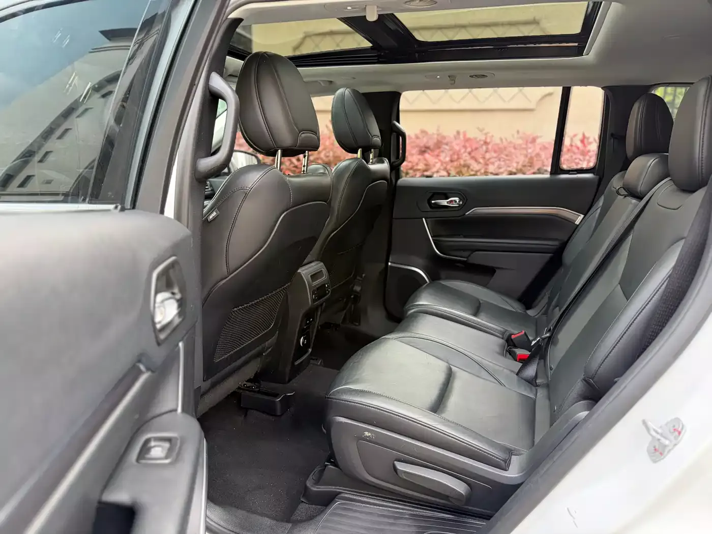 Jeep Grand Commander 2018 2.0T AWD Premium Navigation Edition (China V) фото 9