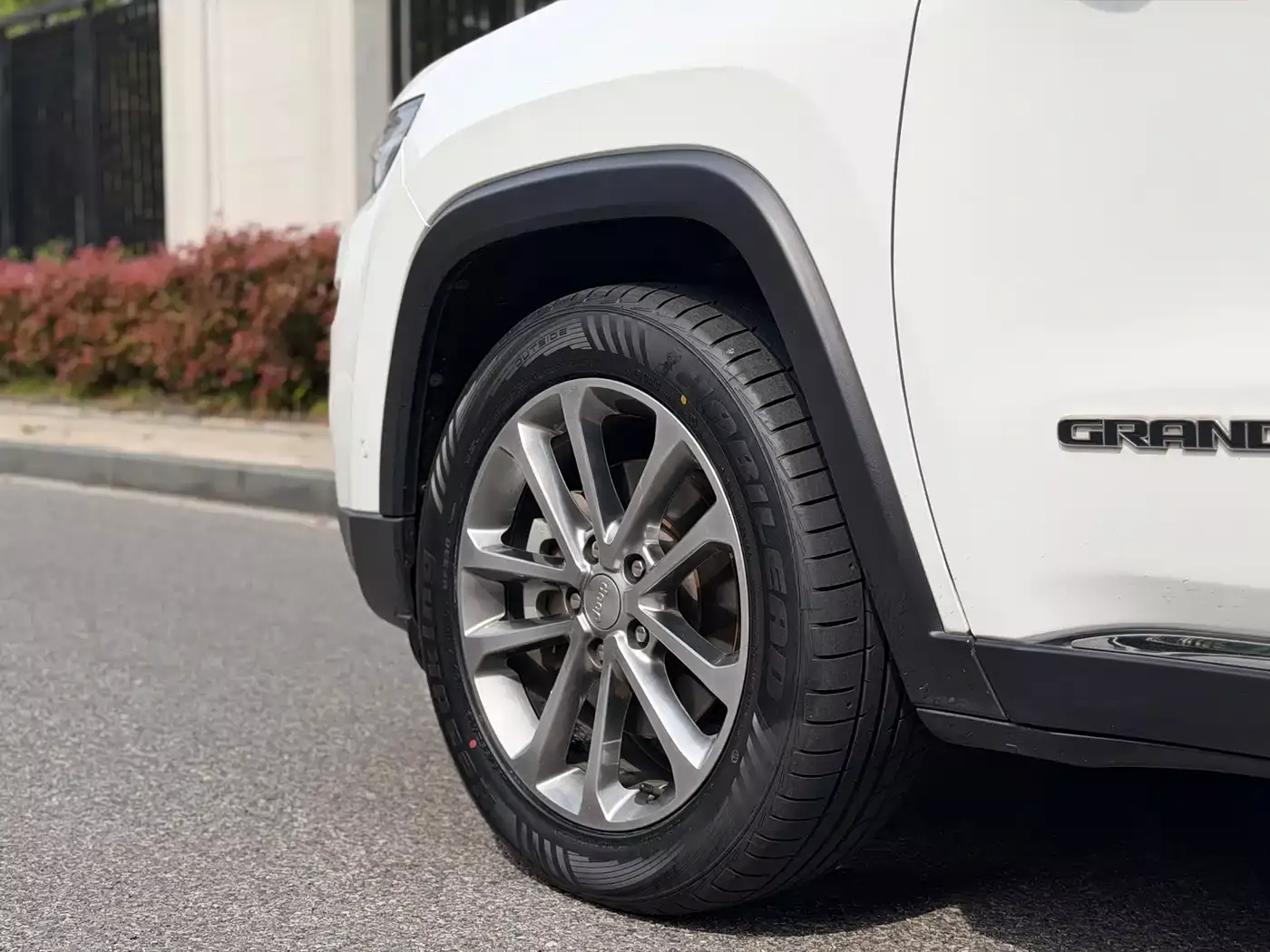 Jeep Grand Commander 2018 2.0T AWD Premium Navigation Edition (China V) фото 22