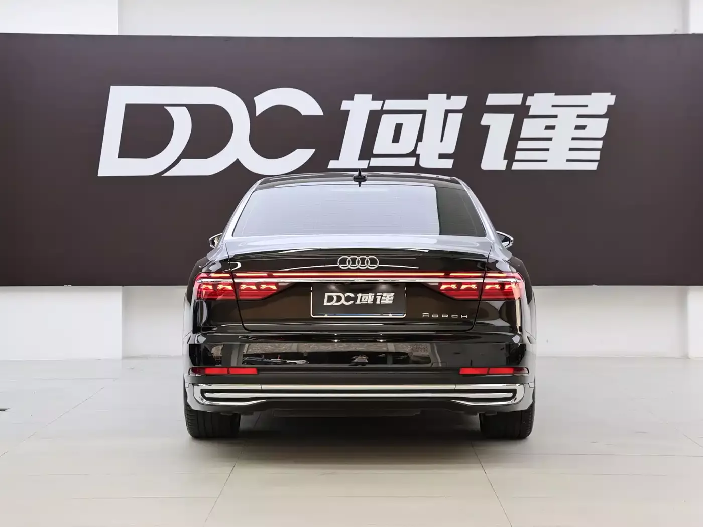Audi A8 2022 A8L Horch Founder's Edition Legendary фото 5