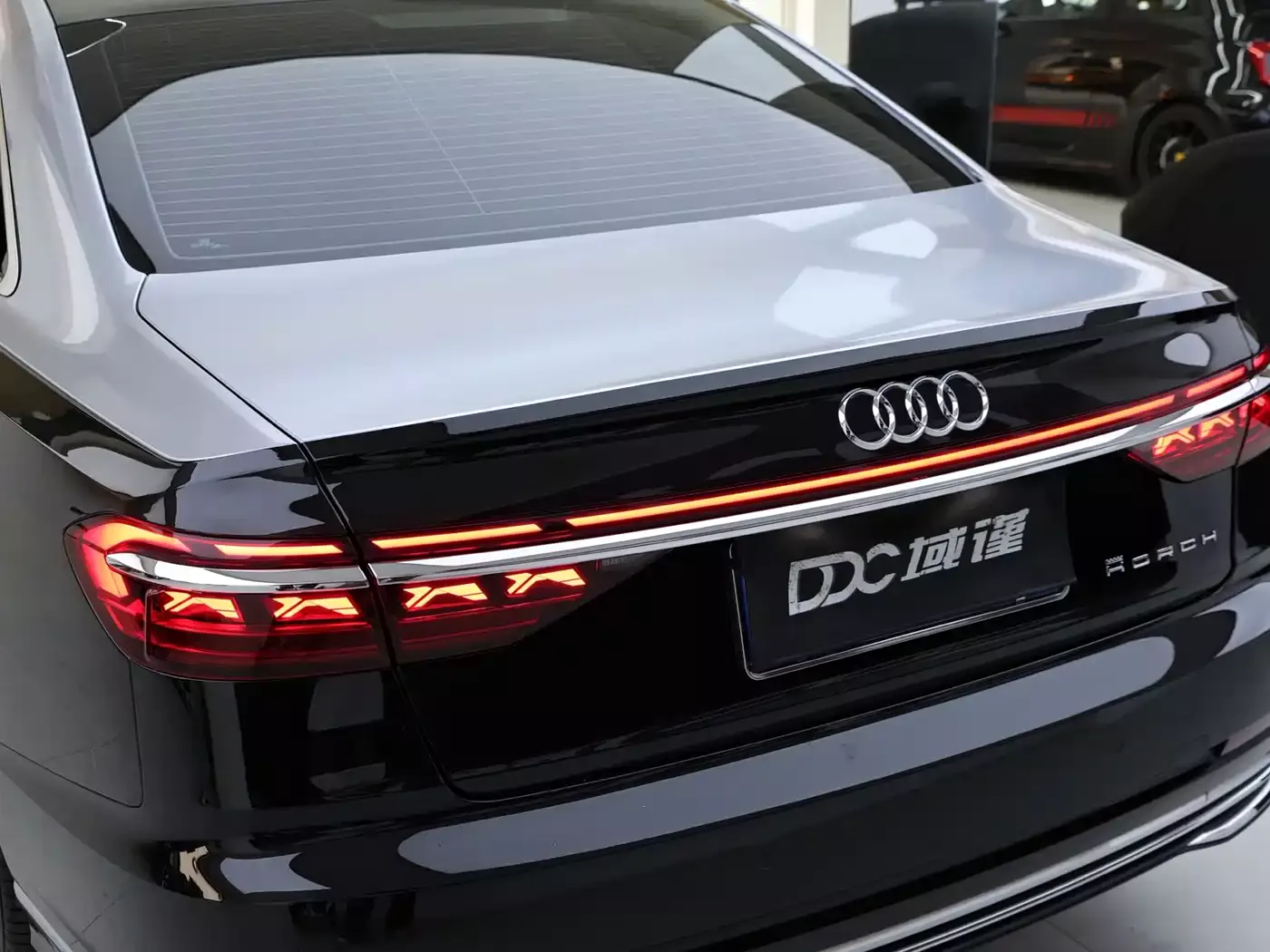 Audi A8 2022 A8L Horch Founder's Edition Legendary фото 10