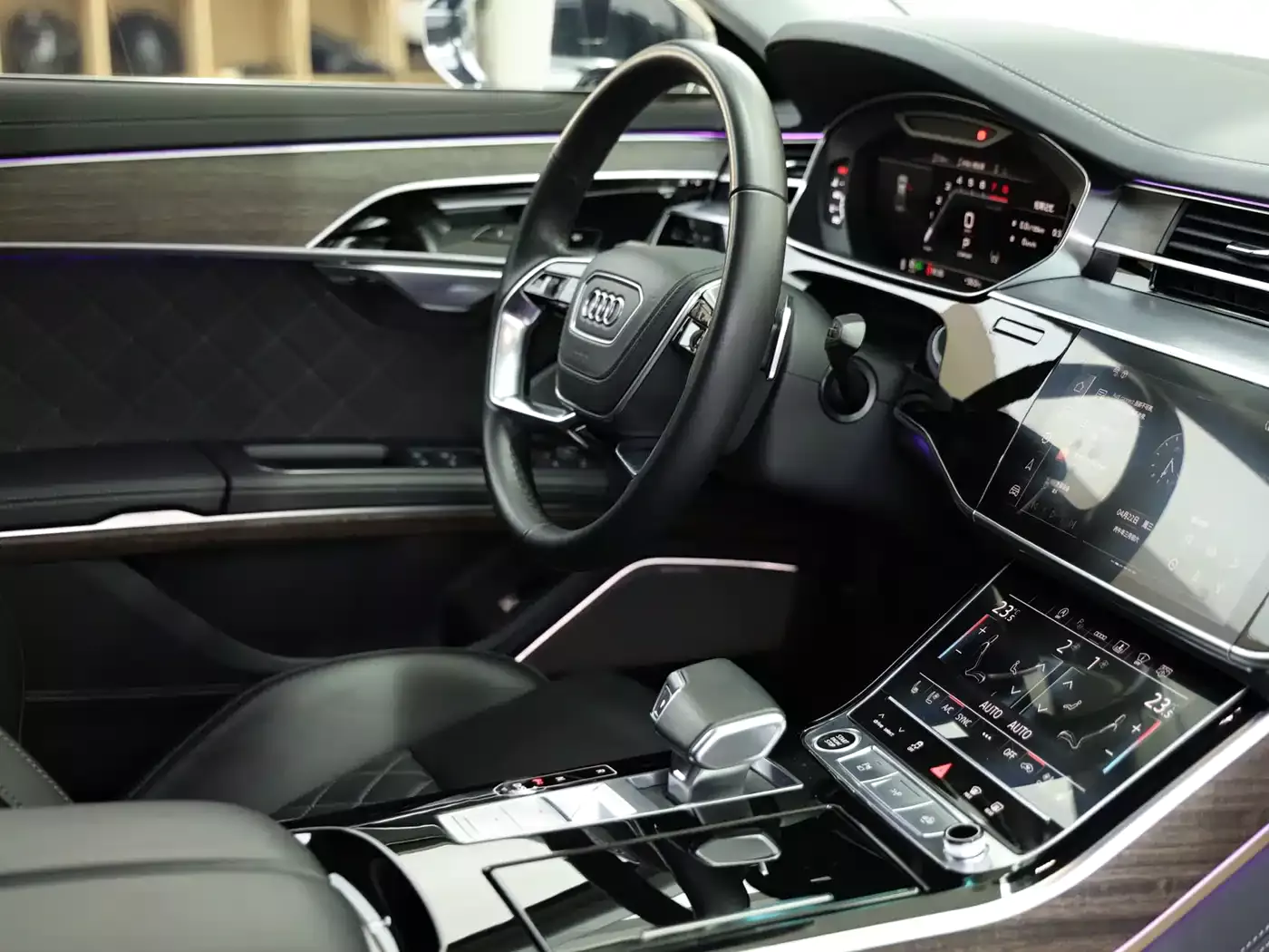 Audi A8 2022 A8L Horch Founder's Edition Legendary фото 16