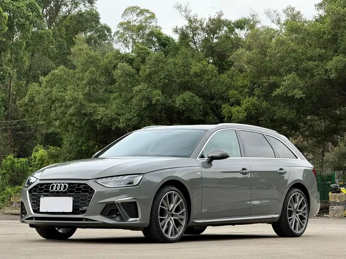 Audi A4 (Import) 2021 Avant 40 TFSI Pioneer Starlight Edition фото 2