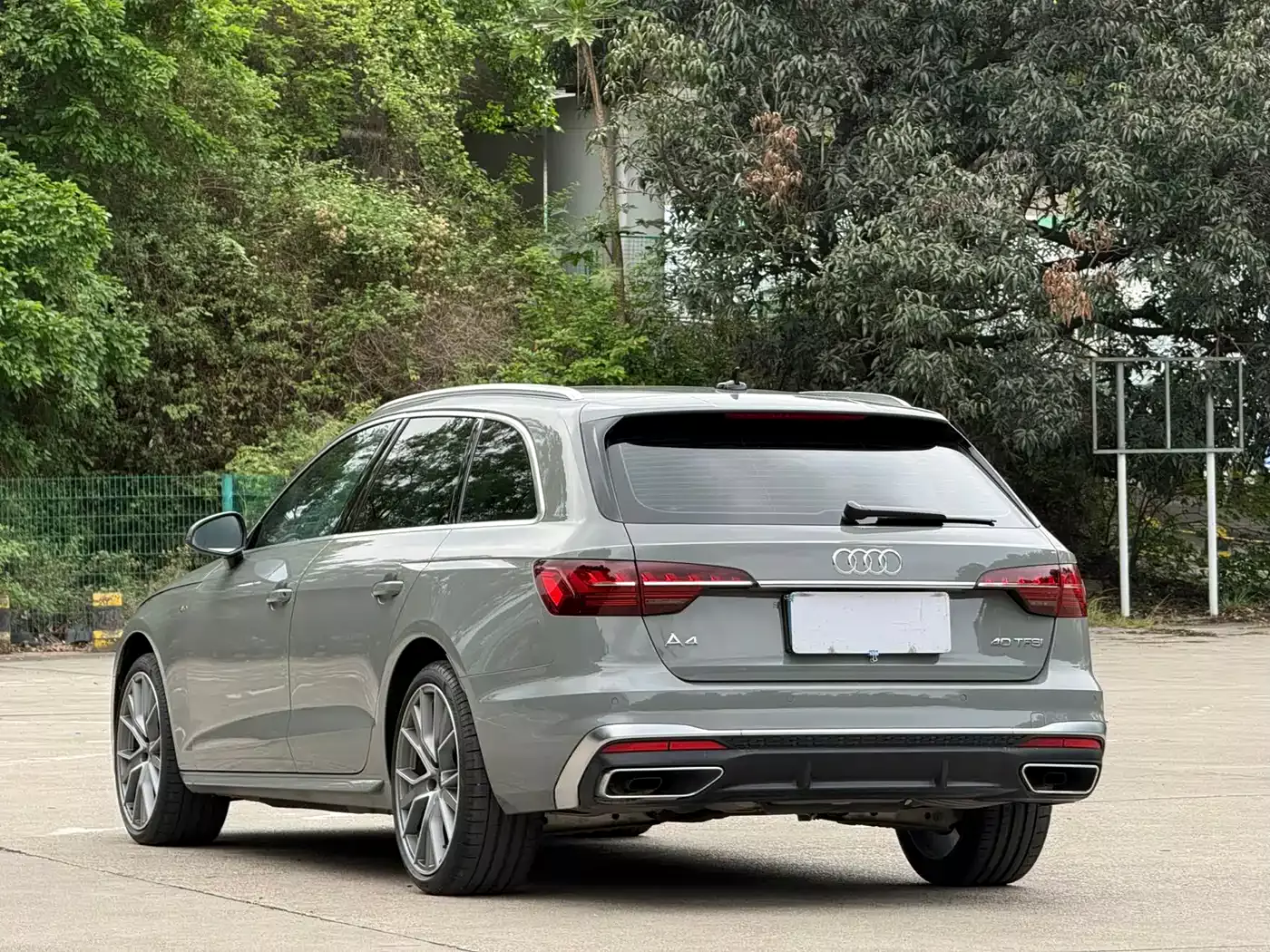 Audi A4 (Import) 2021 Avant 40 TFSI Pioneer Starlight Edition фото 10