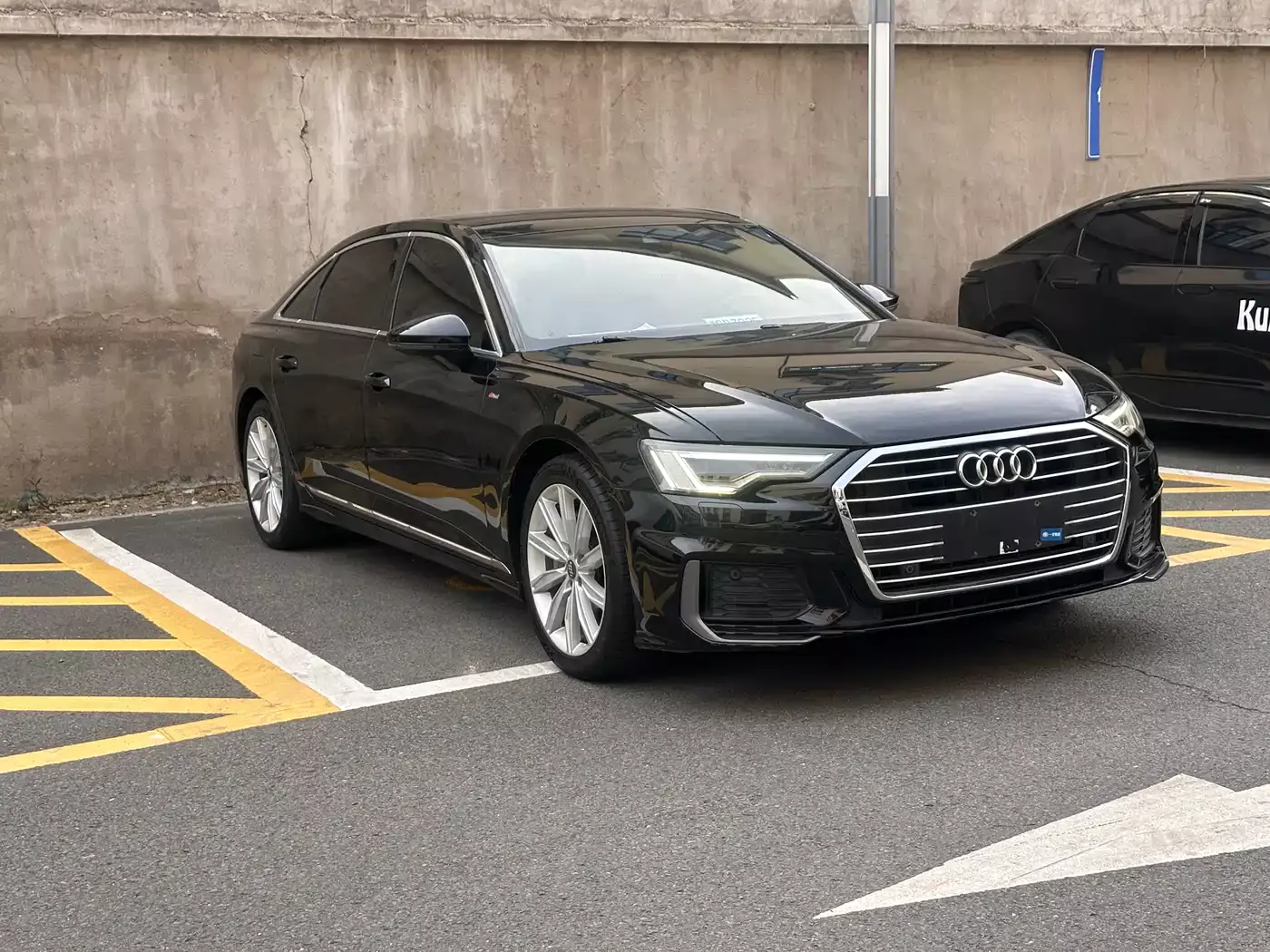 Audi A6L 2021 45 TFSI Exclusive Sport фото 3