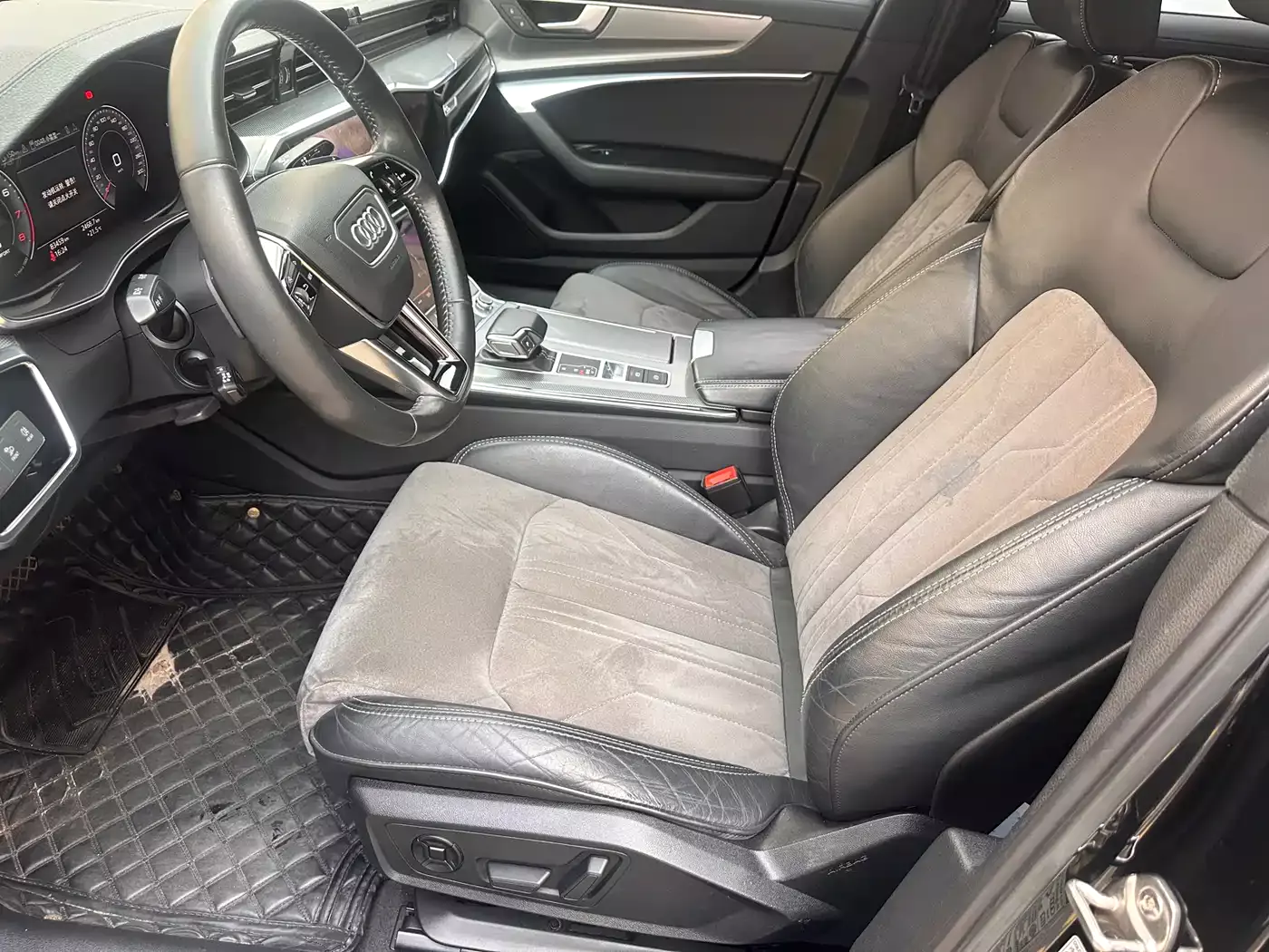 Audi A6L 2021 45 TFSI Exclusive Sport фото 4