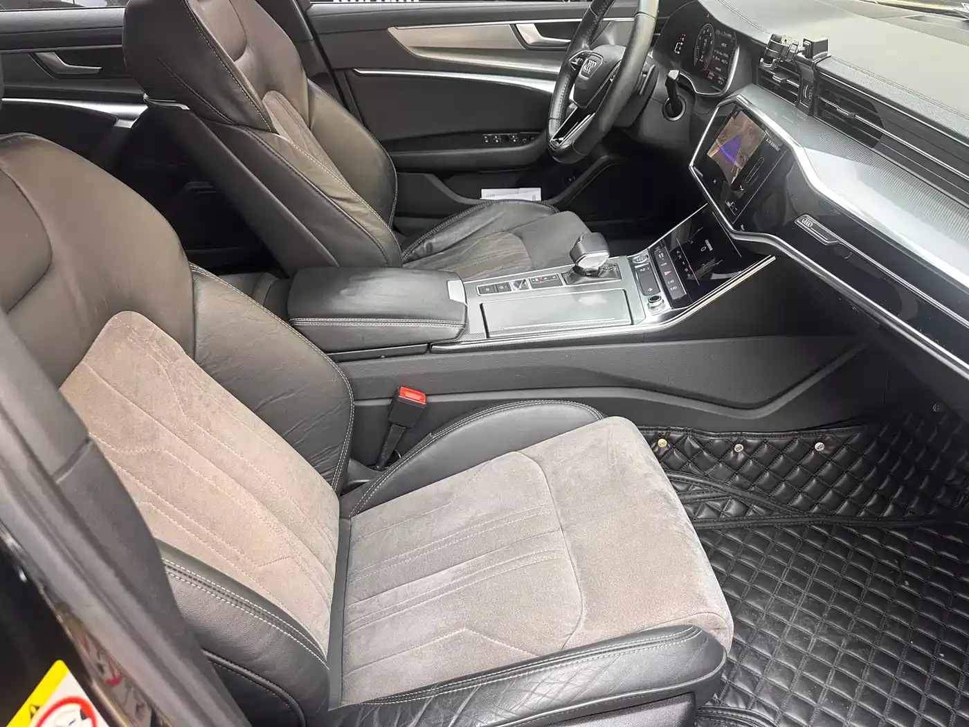 Audi A6L 2021 45 TFSI Exclusive Sport фото 9