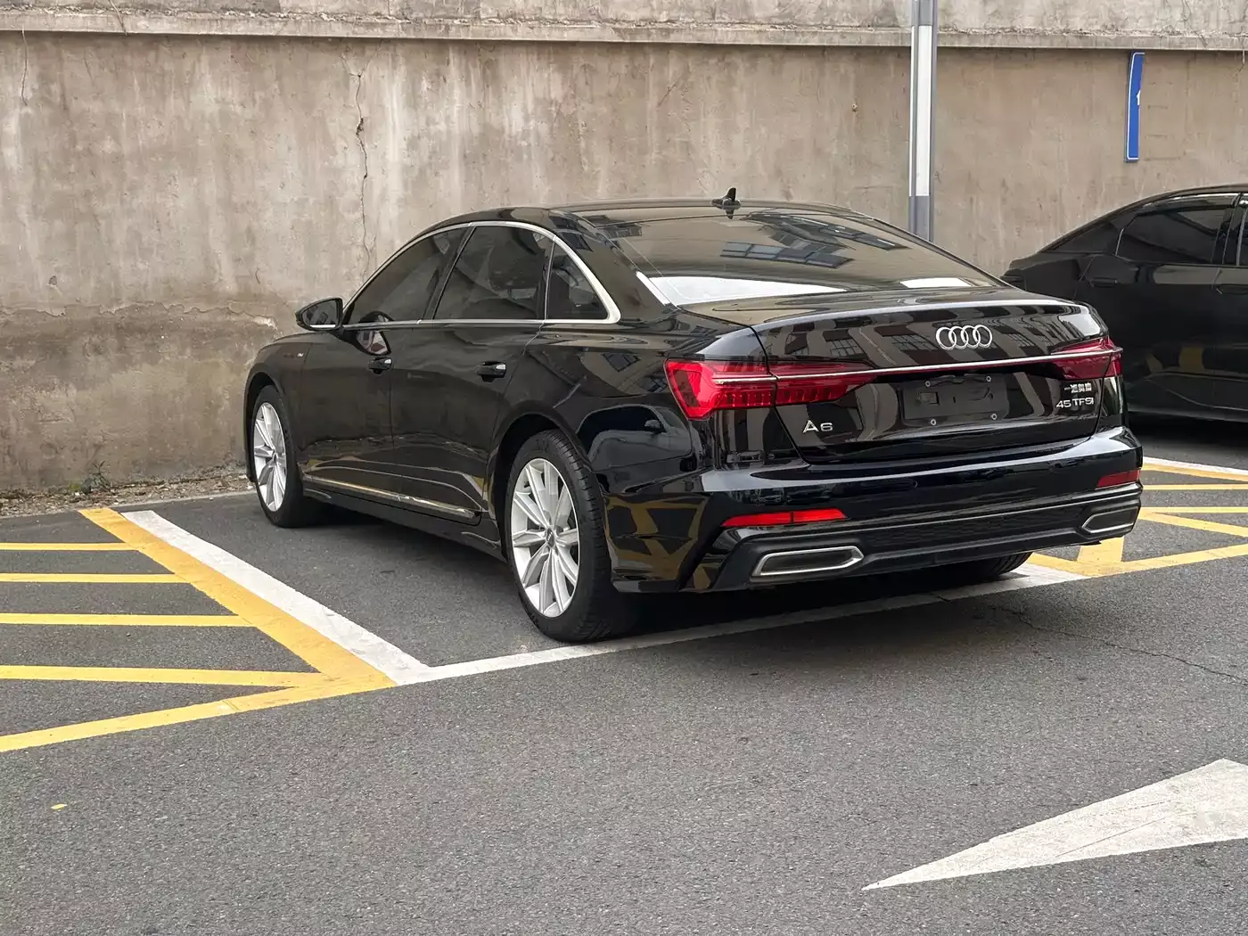 Audi A6L 2021 45 TFSI Exclusive Sport фото 13