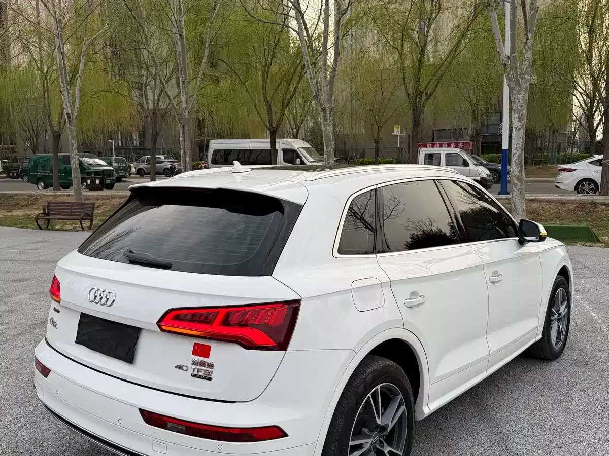 Audi Q5L 2020 40 TFSI Prestige Fashion фото 8
