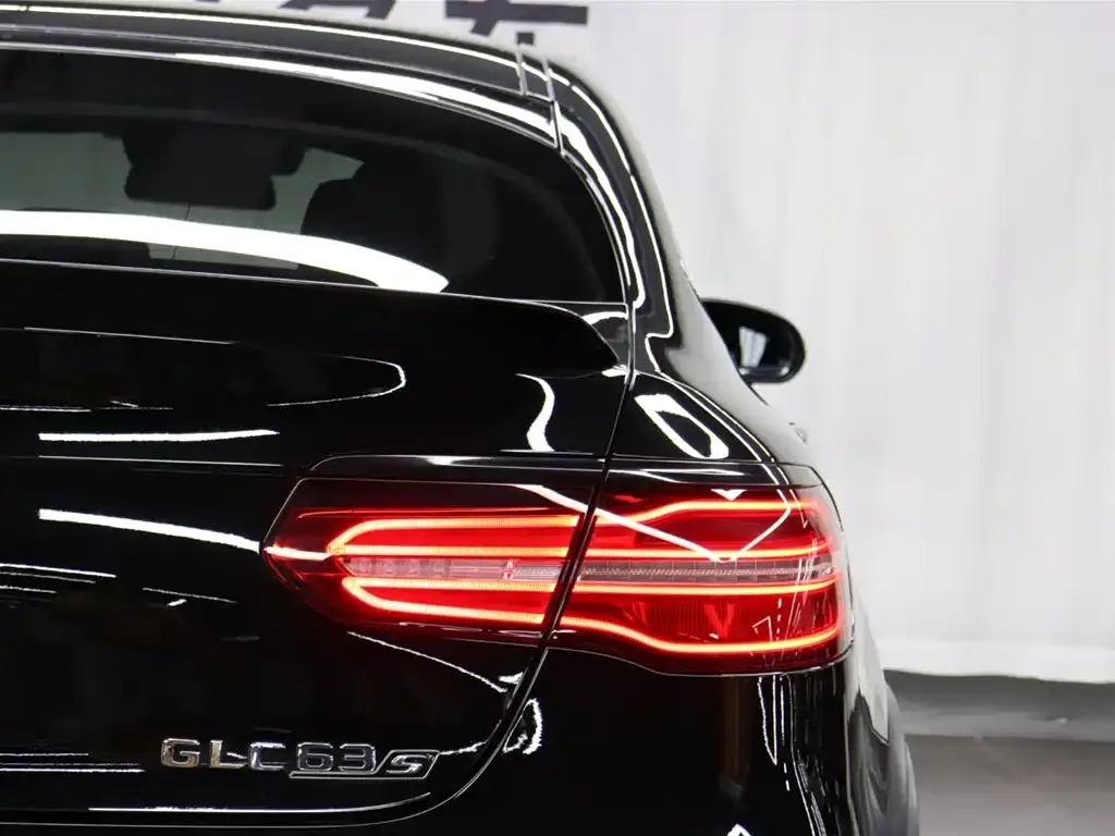 Mercedes-Benz GLC Coupe AMG 2018 AMG GLC 63 S 4MATIC+ Coupe SUV фото 28