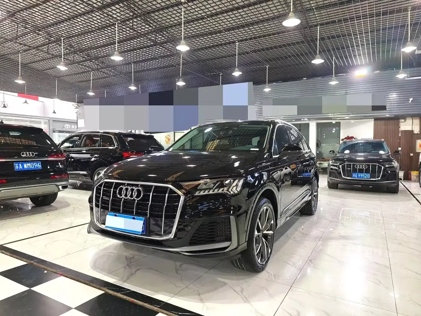 Audi Q7 2023 55 TFSI quattro S line Sport