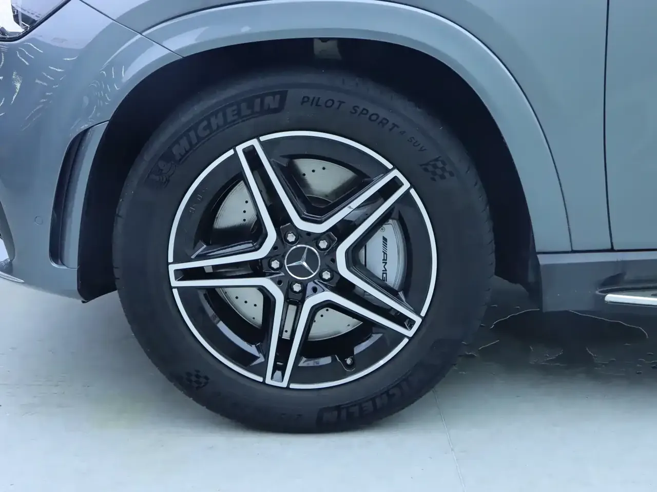 Mercedes-Benz GLE AMG 2020 AMG GLE 53 4MATIC+ фото 4