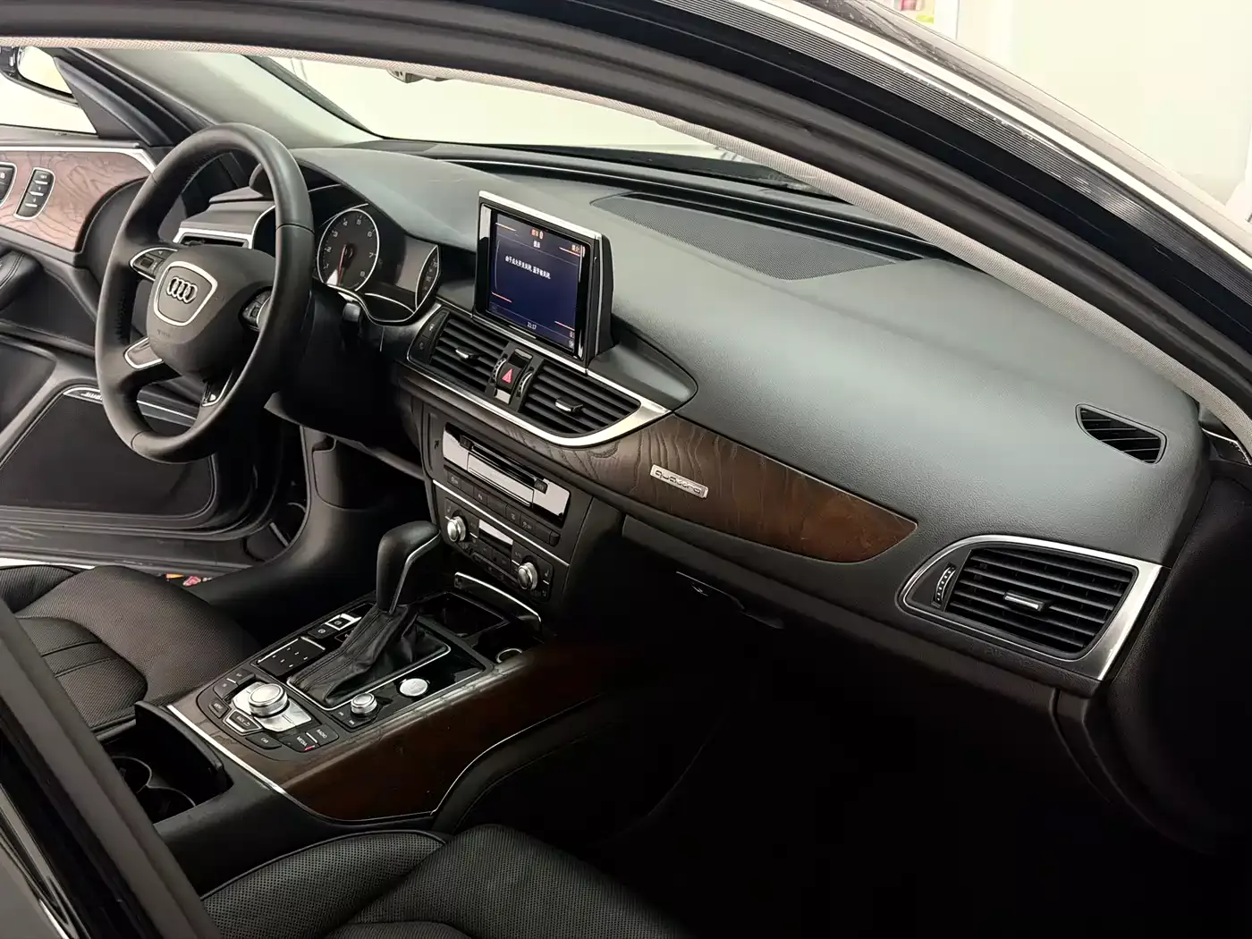 Audi A6L 2016 50 TFSI quattro Luxury фото 11