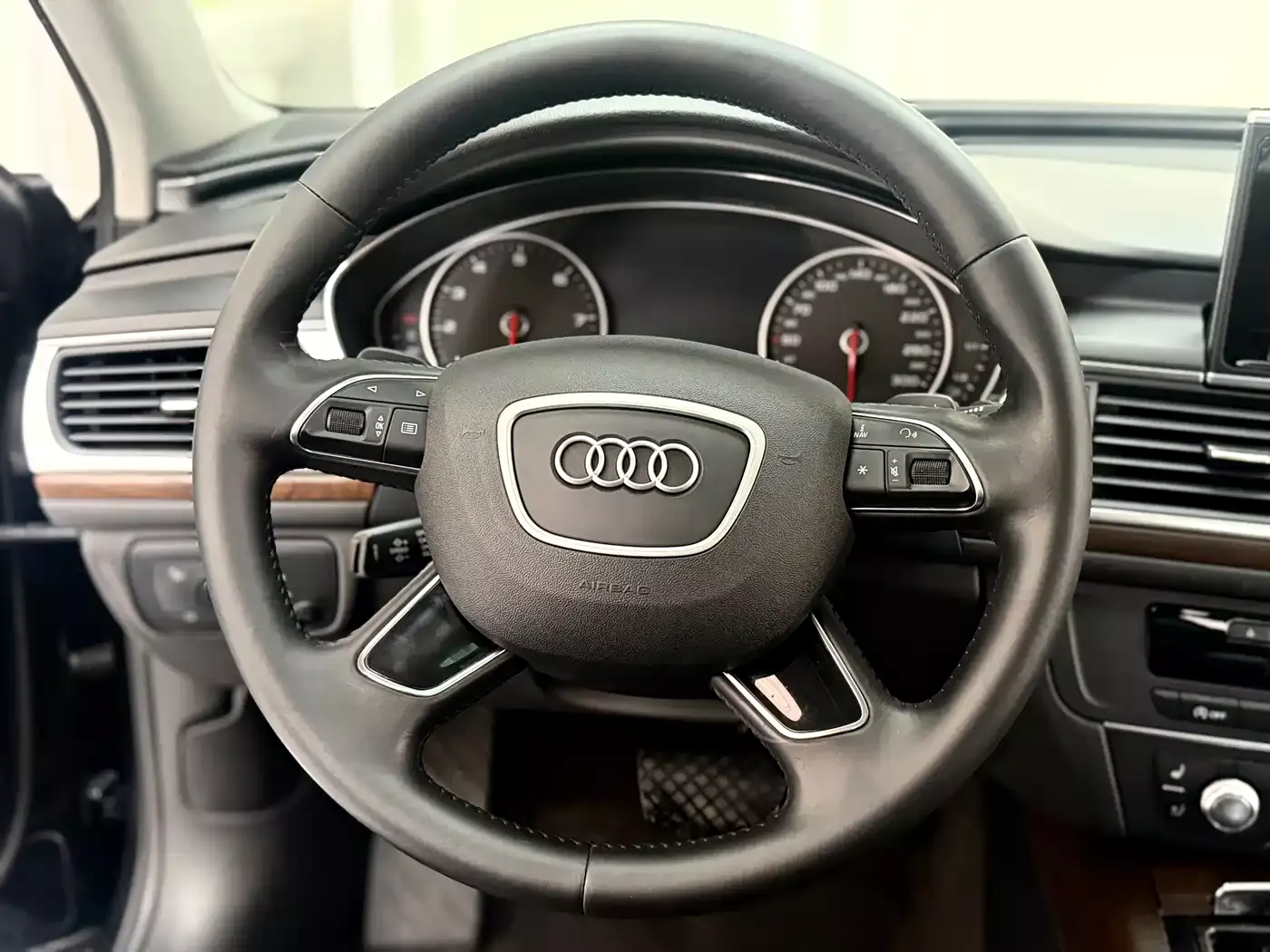 Audi A6L 2016 50 TFSI quattro Luxury фото 12
