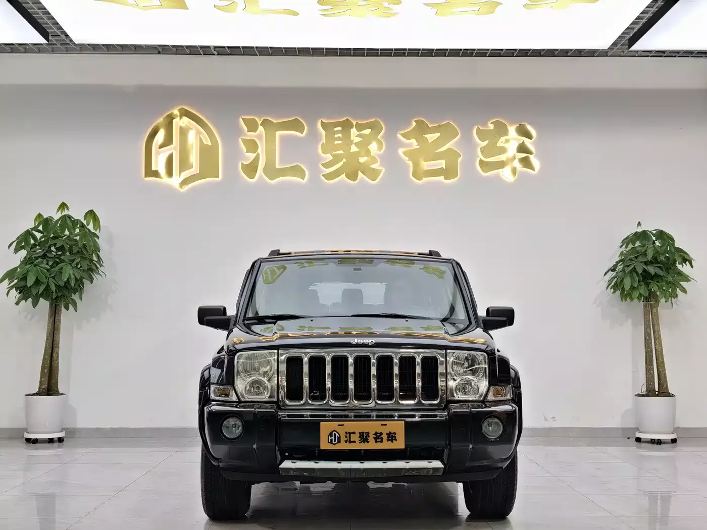Jeep Commander Classic 2007 4.7 фото 2