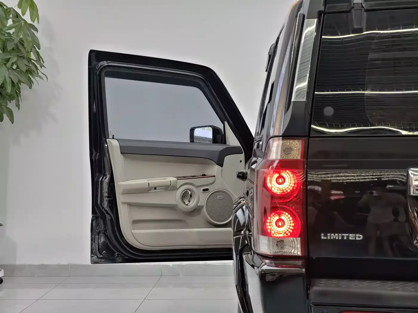 Jeep Commander Classic 2007 4.7 фото 13