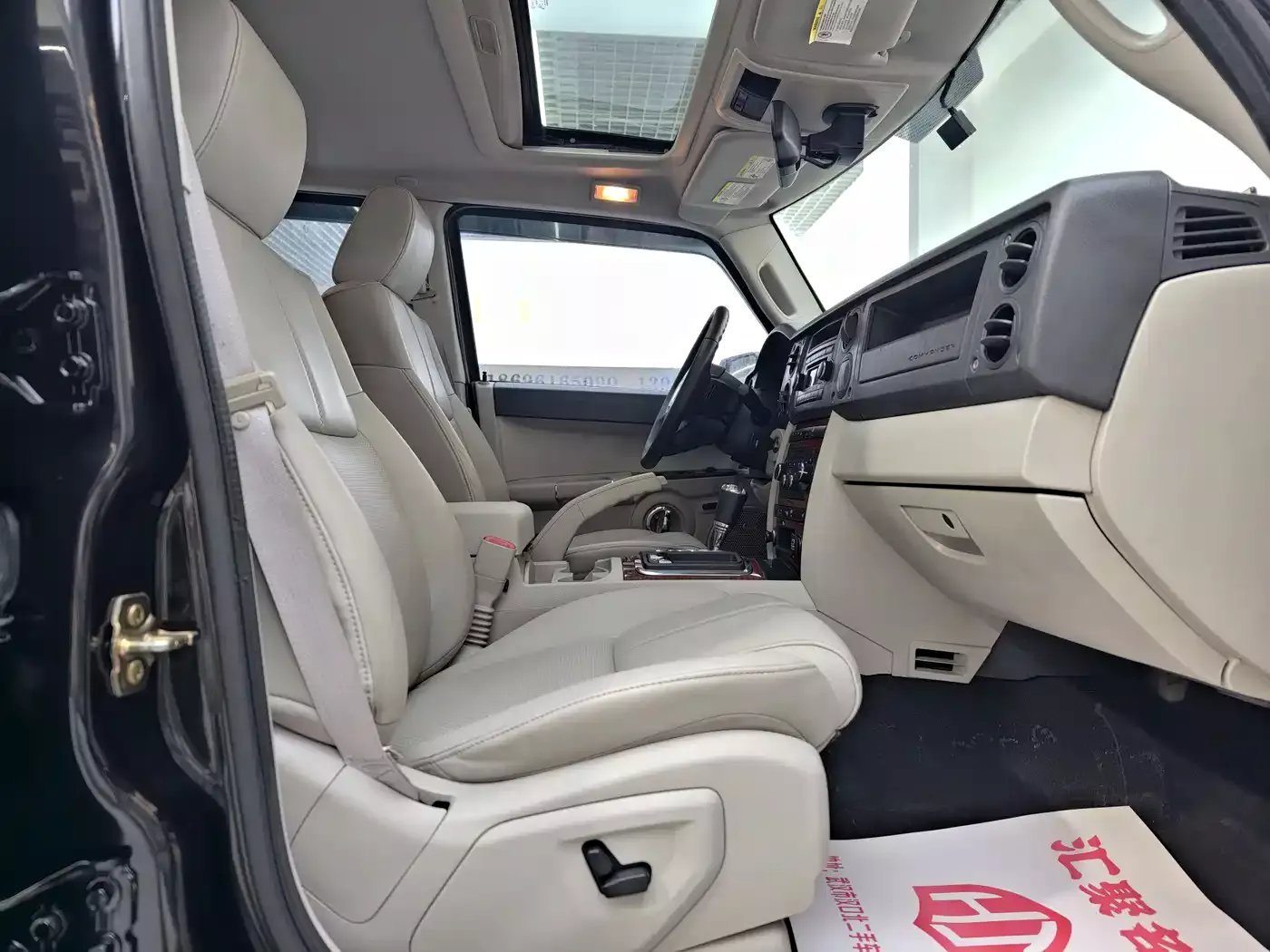 Jeep Commander Classic 2007 4.7 фото 19