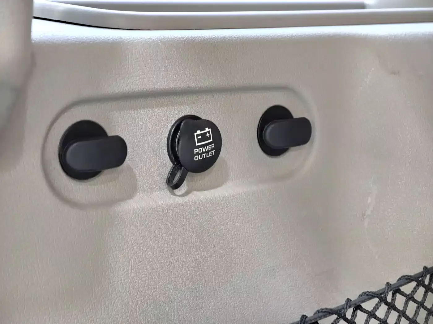Jeep Commander Classic 2007 4.7 фото 39