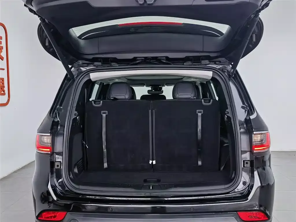 Jeep Grand Commander 2018 2.0T AWD Ultimate Edition (China V) фото 16