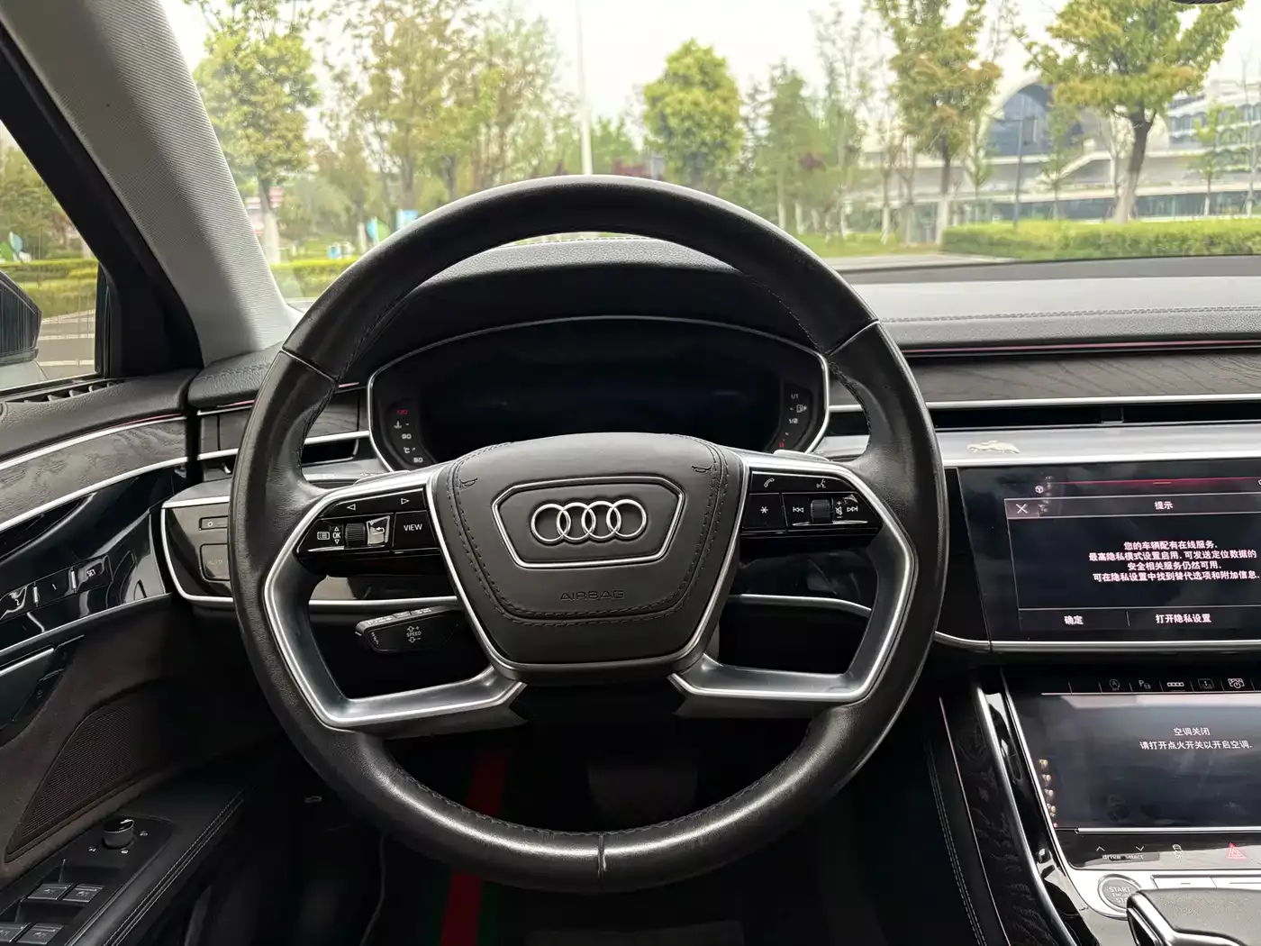 Audi A8 2023 A8L 50 TFSI quattro Exclusive фото 14