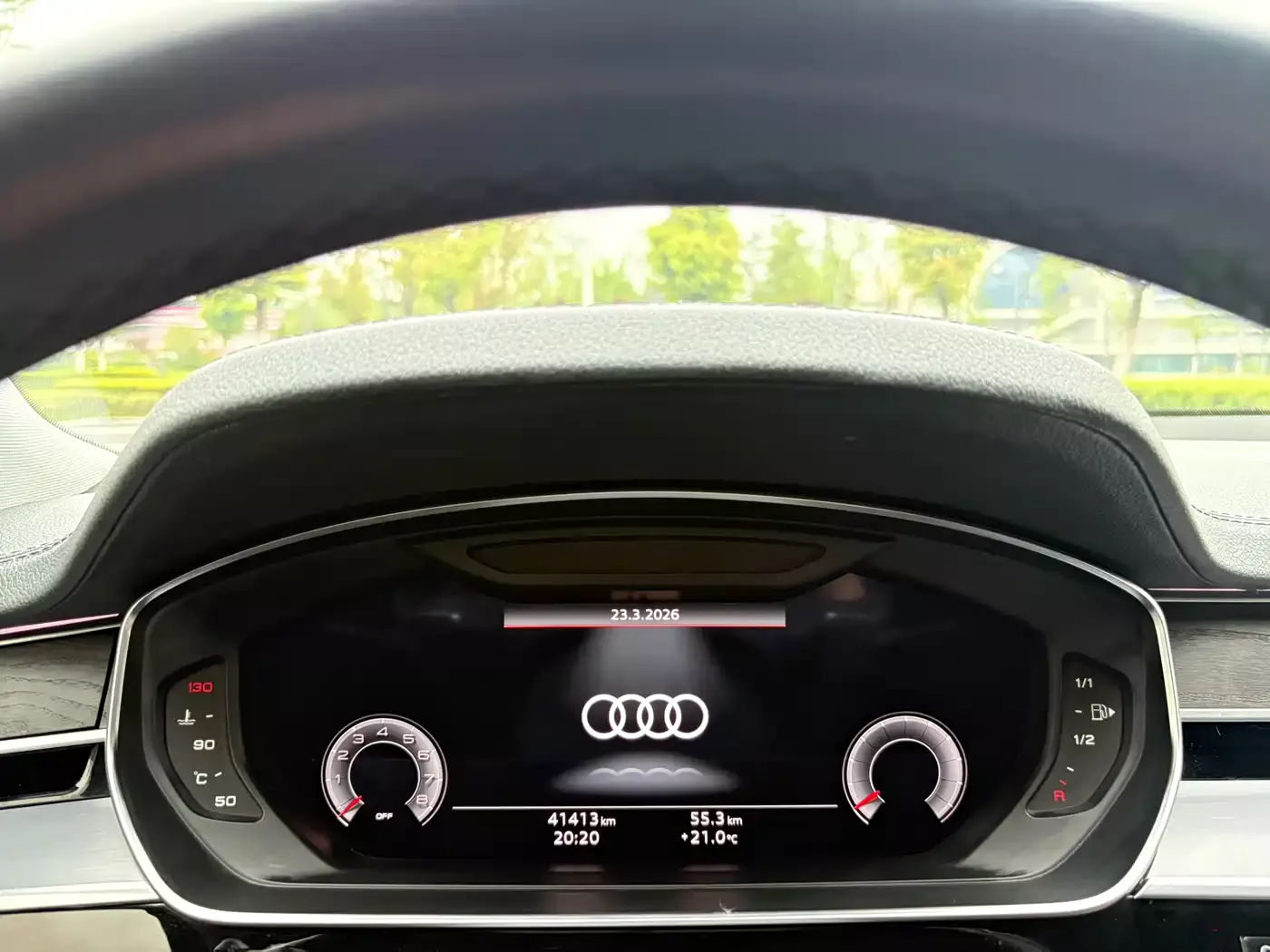 Audi A8 2023 A8L 50 TFSI quattro Exclusive фото 17