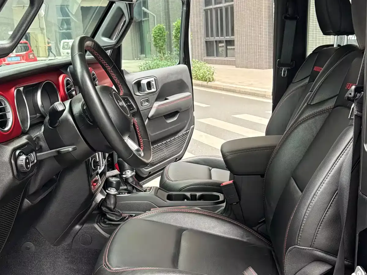 Jeep Wrangler 2021 2.0T Rubicon Two-Door фото 11