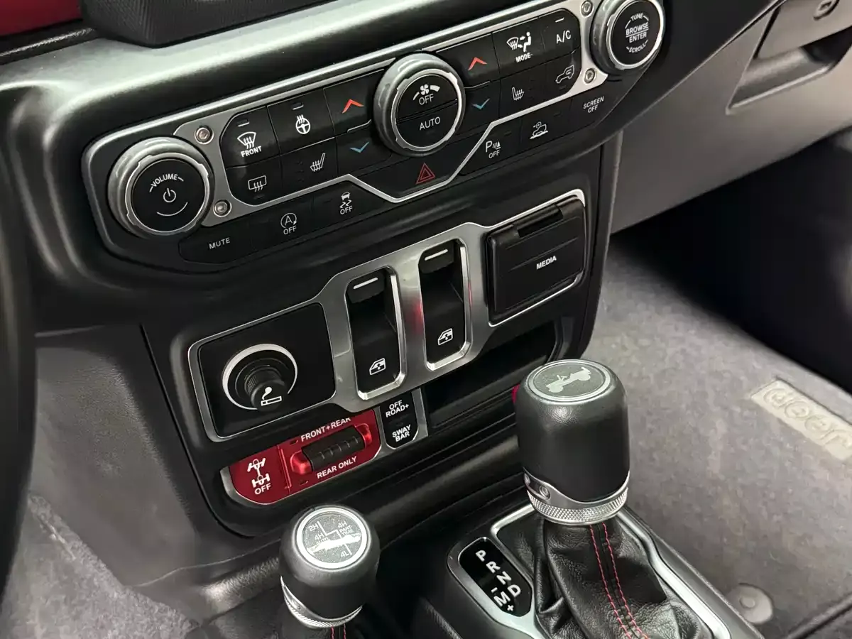 Jeep Wrangler 2021 2.0T Rubicon Two-Door фото 15