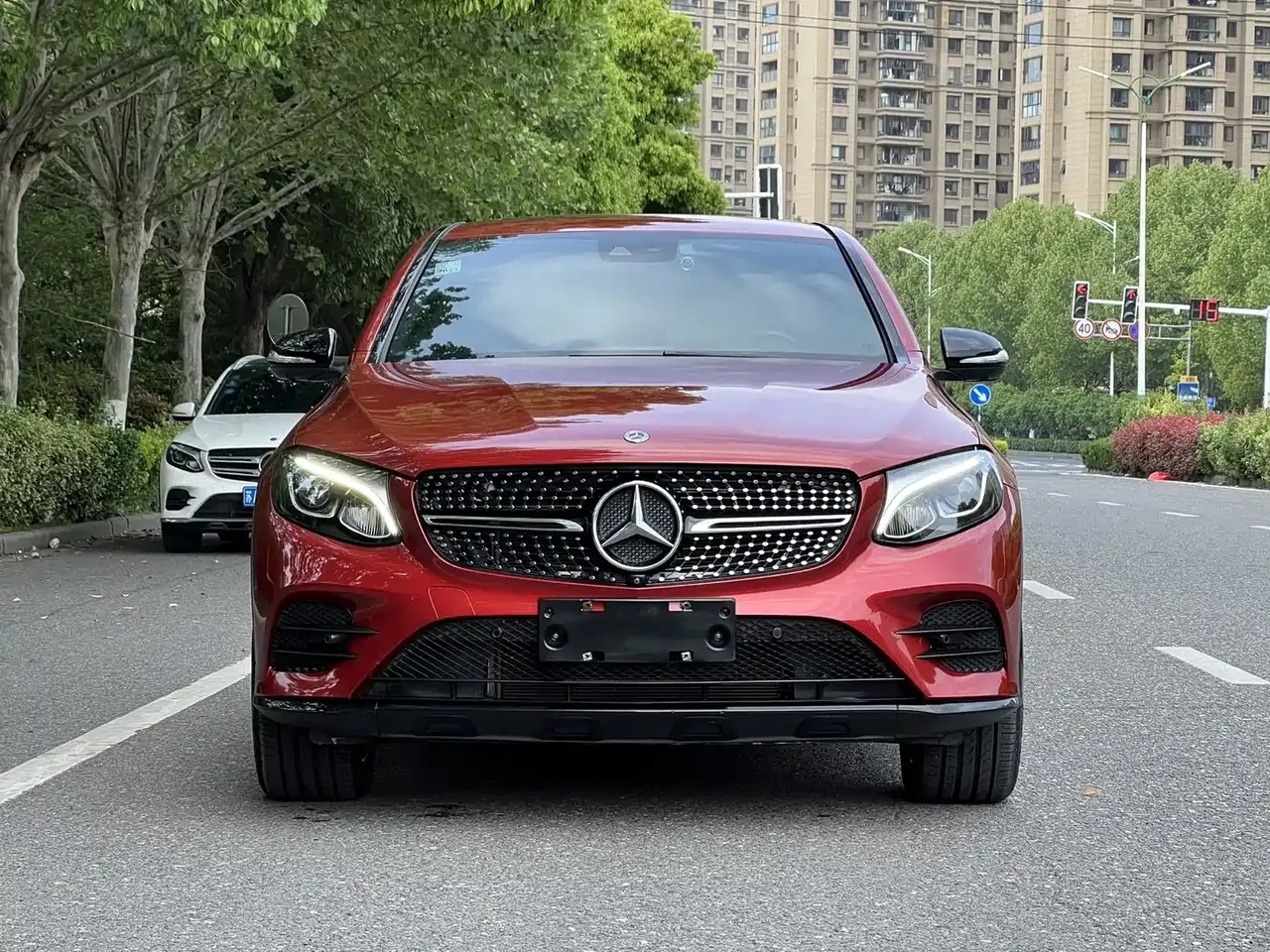 Mercedes-Benz GLC Coupe 2019 GLC 260 4MATIC Coupe SUV фото 2