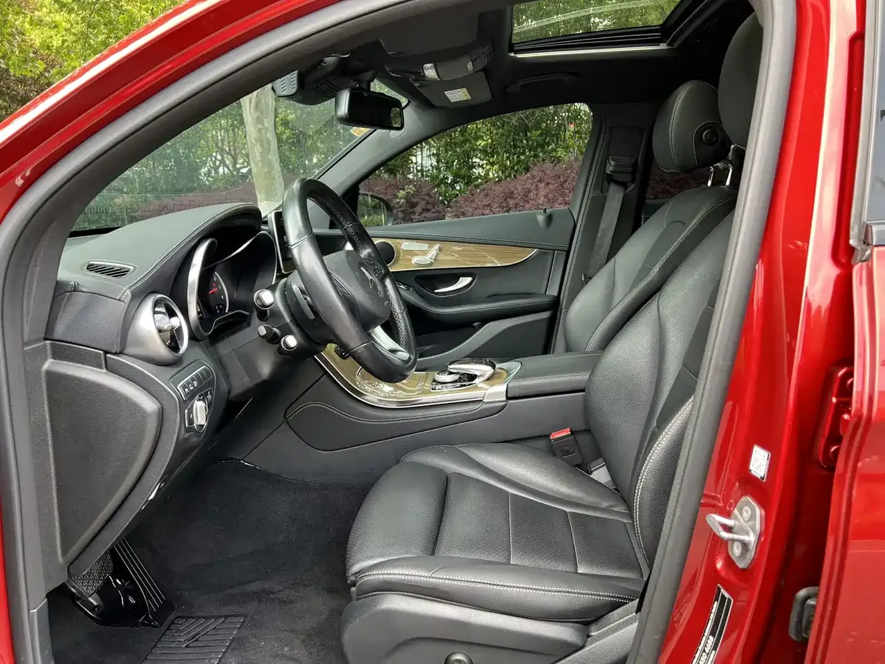 Mercedes-Benz GLC Coupe 2019 GLC 260 4MATIC Coupe SUV фото 5