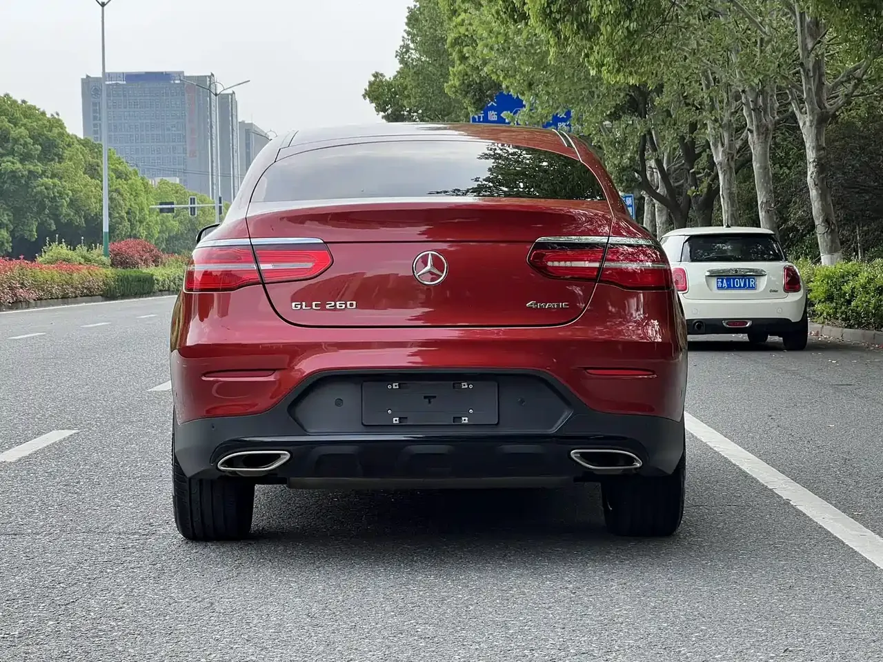 Mercedes-Benz GLC Coupe 2019 GLC 260 4MATIC Coupe SUV фото 16