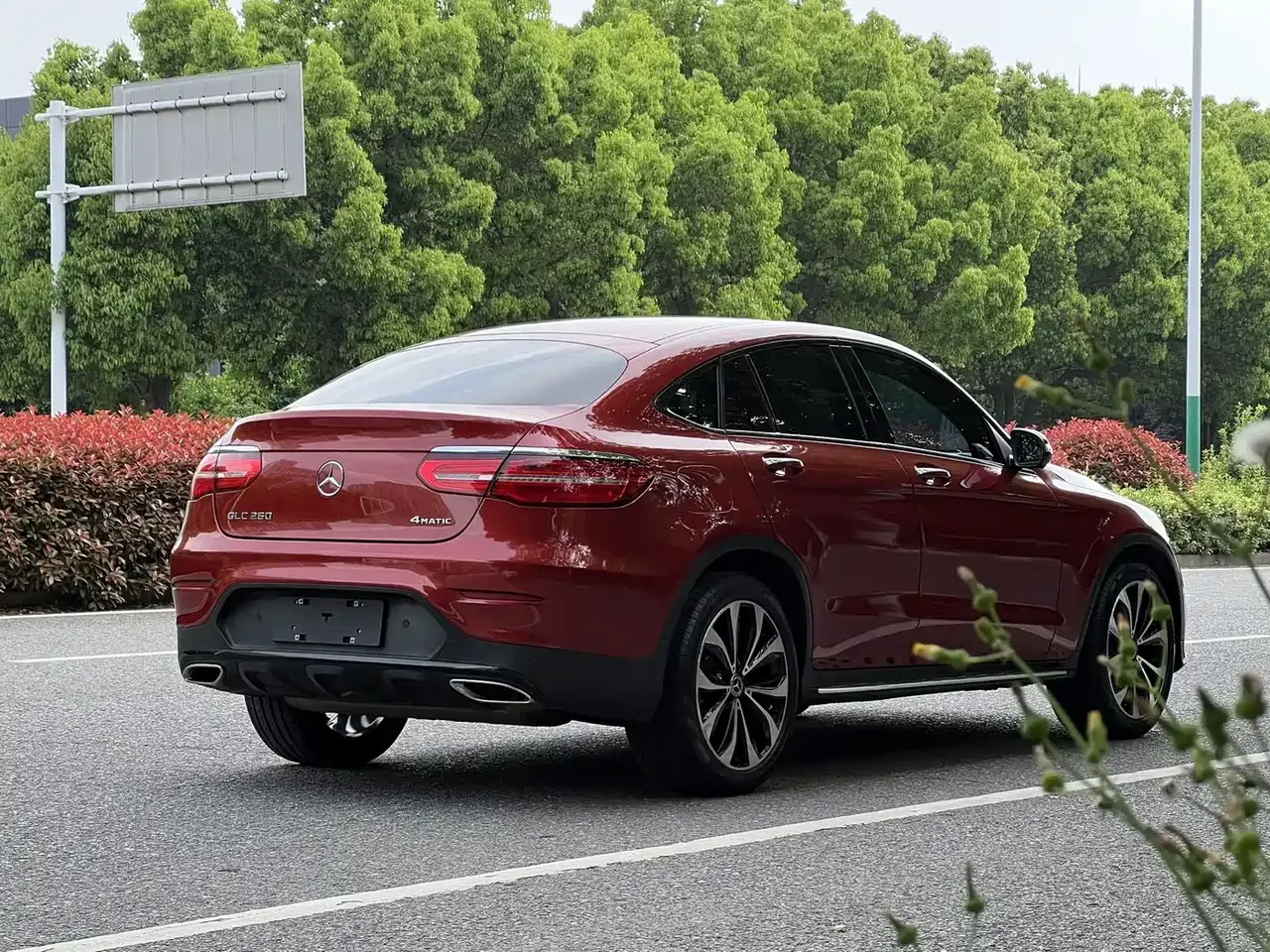 Mercedes-Benz GLC Coupe 2019 GLC 260 4MATIC Coupe SUV фото 18