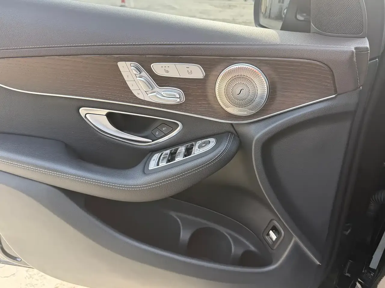 Mercedes-Benz GLC 2022 Model GLC 260 L 4MATIC Luxury Edition фото 9