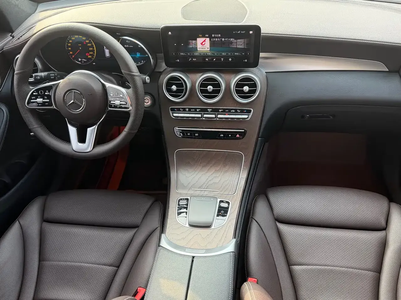 Mercedes-Benz GLC 2022 Model GLC 260 L 4MATIC Luxury Edition фото 10