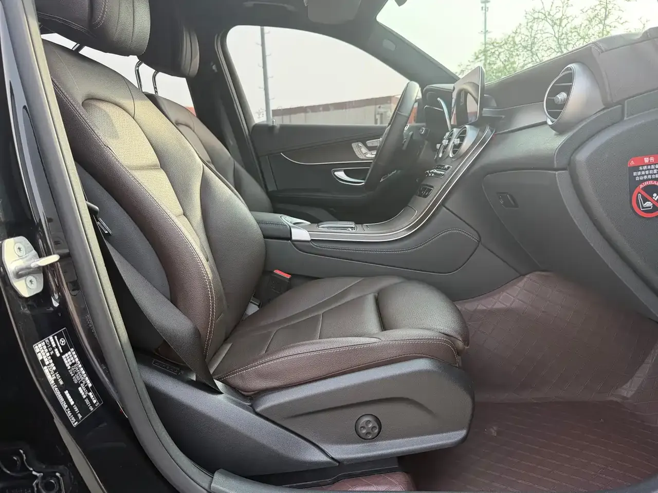 Mercedes-Benz GLC 2022 Model GLC 260 L 4MATIC Luxury Edition фото 17
