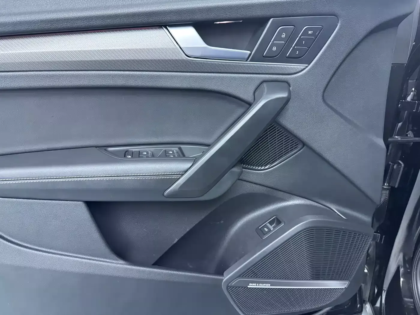 Audi Q5L 2022 45T Luxury Dynamic фото 6