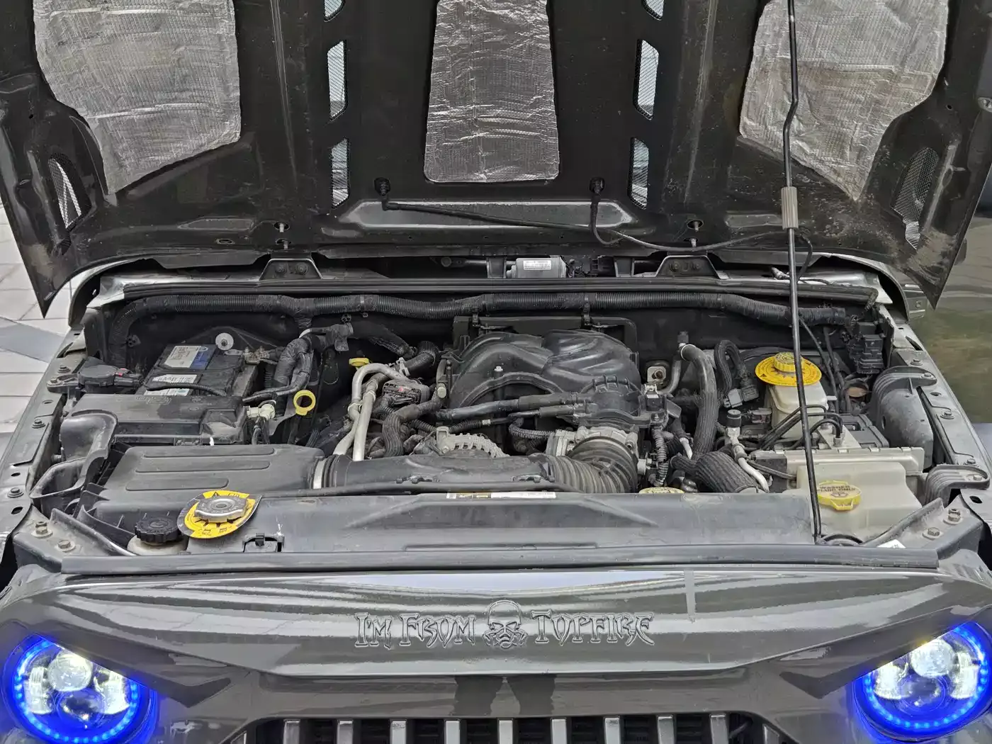 Jeep Wrangler 2015 3.0L Sahara 4-Door Comfort Edition фото 7
