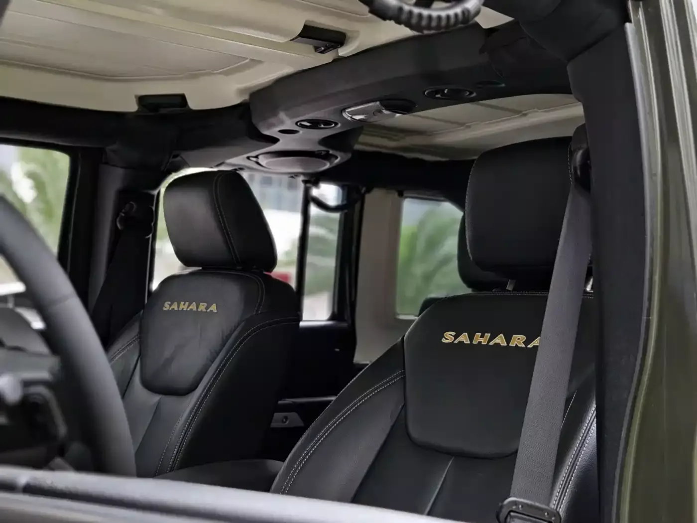 Jeep Wrangler 2015 3.0L Sahara 4-Door Comfort Edition фото 13