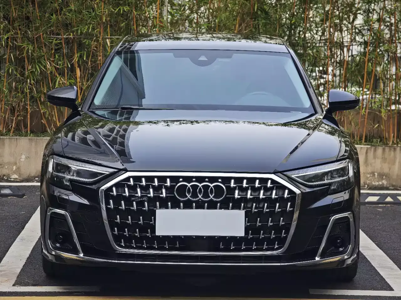 Audi A8 2022 A8L 50 TFSI quattro Comfort Collector's Edition фото 2