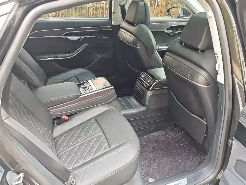 Audi A8 2022 A8L 50 TFSI quattro Comfort Collector's Edition фото 13