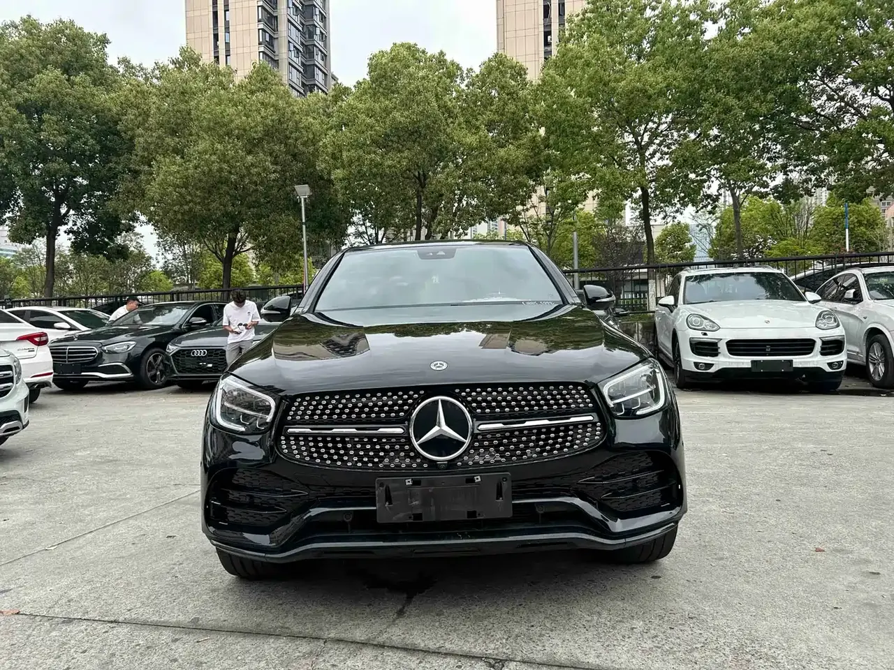 Mercedes-Benz GLC Coupe 2019 Facelift GLC 300 4MATIC Coupe SUV