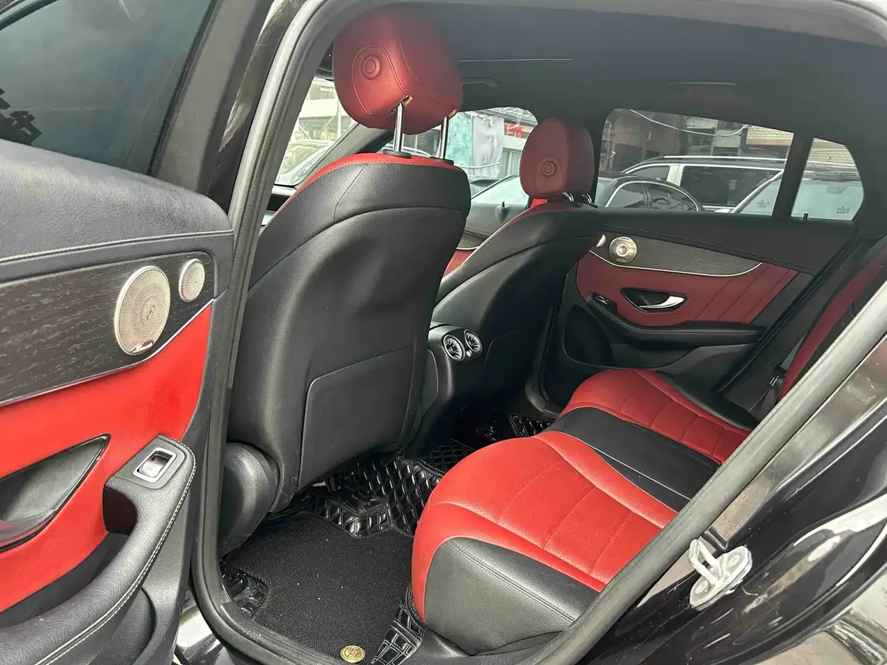 Mercedes-Benz GLC Coupe 2019 Facelift GLC 300 4MATIC Coupe SUV фото 5