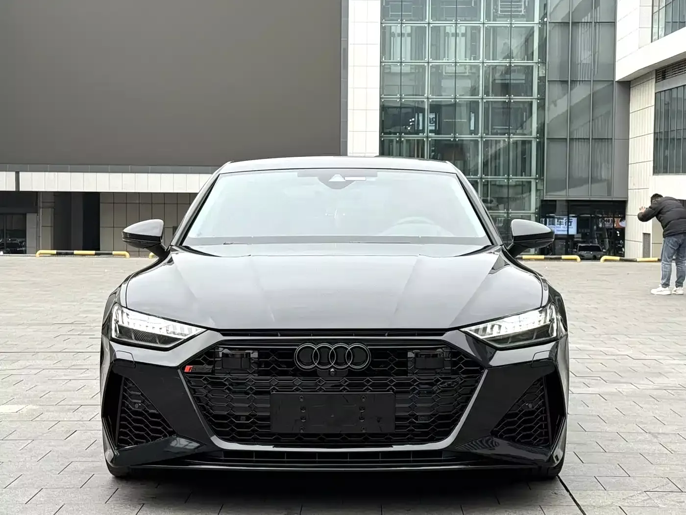 Audi A7 2023 Model 45 TFSI Premium Selection Edition фото 2